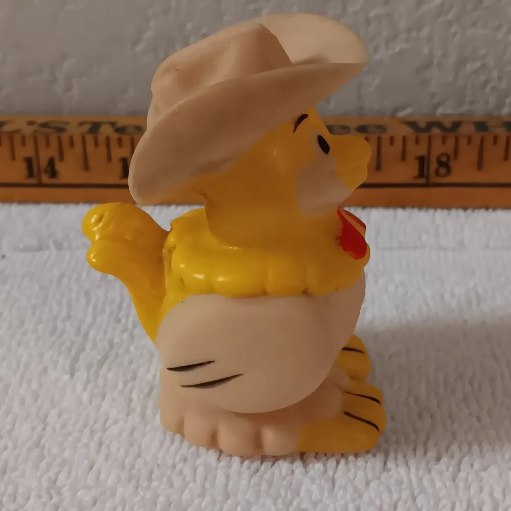 EL POLLO Cowboy Bird Figurine - Yellow and Cream